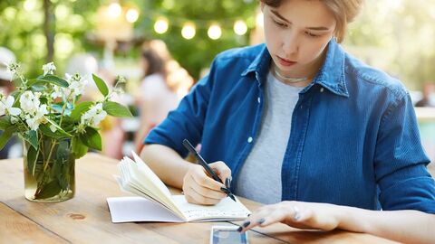 Tư duy viết học thuật cho IELTS Writing Task 2