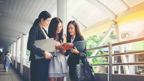 Tại sao du học nên chọn IELTS và bao nhiêu điểm đạt học bổng?