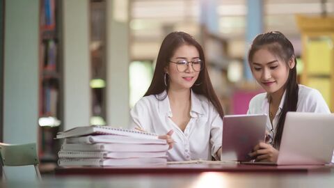 Luyện Listening IELTS cấp tốc: chiến lược làm bài và lỗi cần tránh