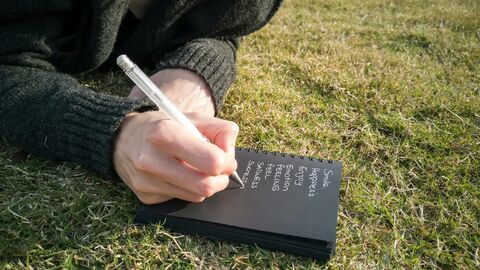 Từ vựng học thuật cho IELTS Writing Task 1 theo chuẩn examiner