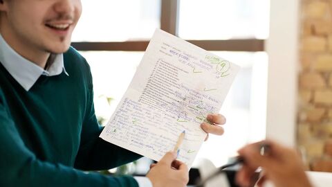 Word Family và Paraphrase trong IELTS Writing: Hiểu đúng để không “học nhiều mà điểm vẫn thấp”