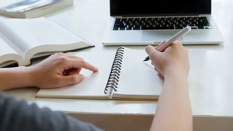 Grammar Cho Writing Task 2: Chiến Lược Đạt Band 7+ Một Cách Bền Vững