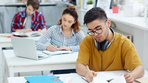 Bao nhiêu tuổi nên học IELTS? Cách xác định thời điểm học phù hợp