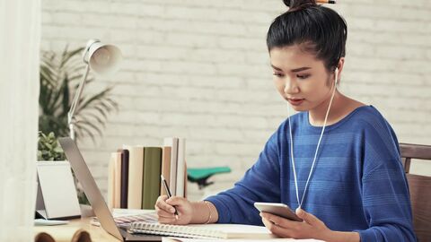 Cách tính band IELTS: Hiểu rõ thang điểm và nguyên tắc chấm điểm từng kỹ năng