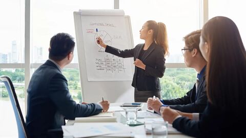 Collocations mô tả biểu đồ trong IELTS Writing Task 1: Hướng dẫn đầy đủ từ cơ bản đến nâng cao