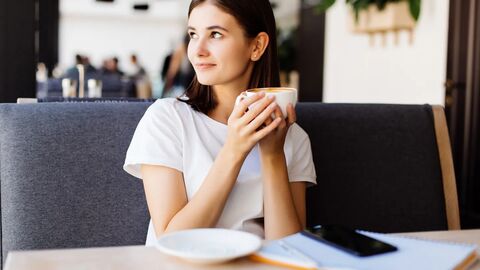 Make vs Do trong IELTS: Hiểu bản chất để không bao giờ dùng sai