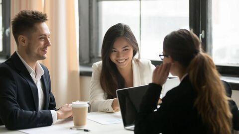 Discussion Essay trong IELTS Writing Task 2: Cách phân tích hai quan điểm và đạt band 7+