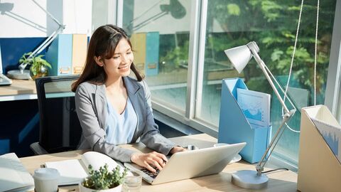 Work/Study trong IELTS Speaking Part 1: Cách trả lời rõ ràng, tự nhiên và thuyết phục